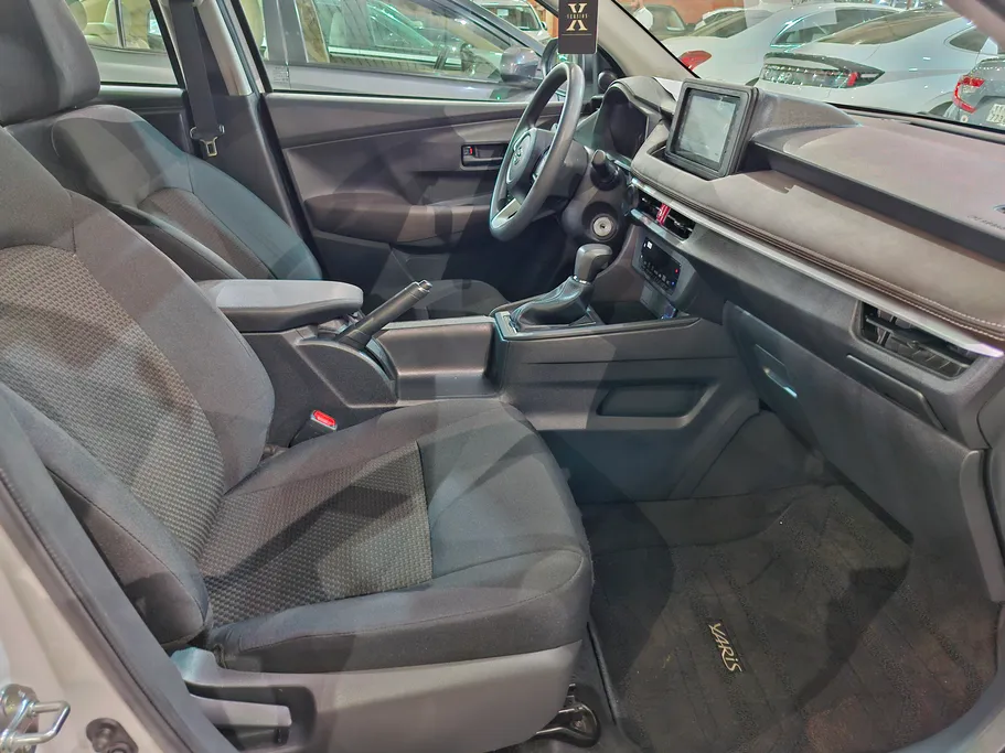 2024 Toyota Yaris  Y 