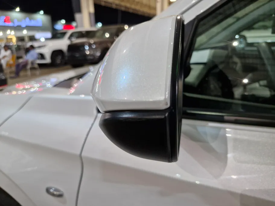 2024 Toyota Yaris  Y 