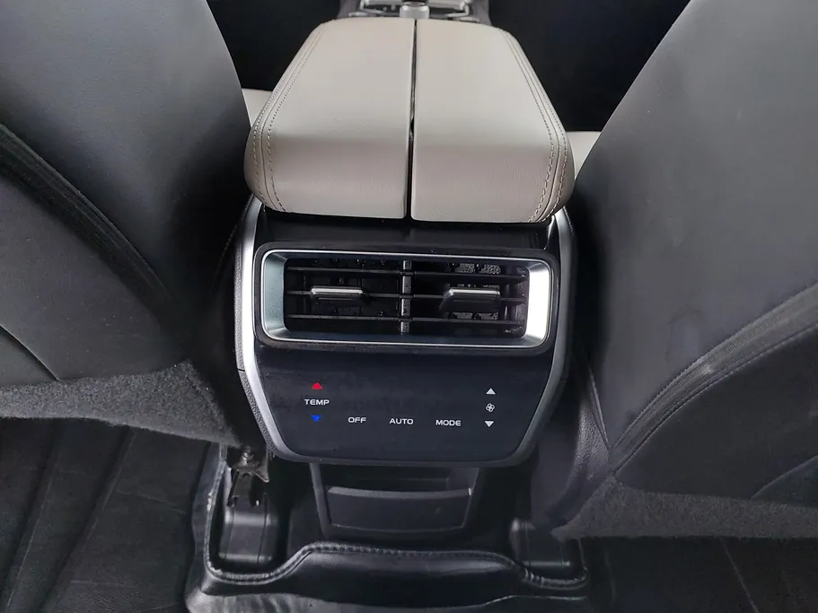 2022 Geely Okavango Comfort 