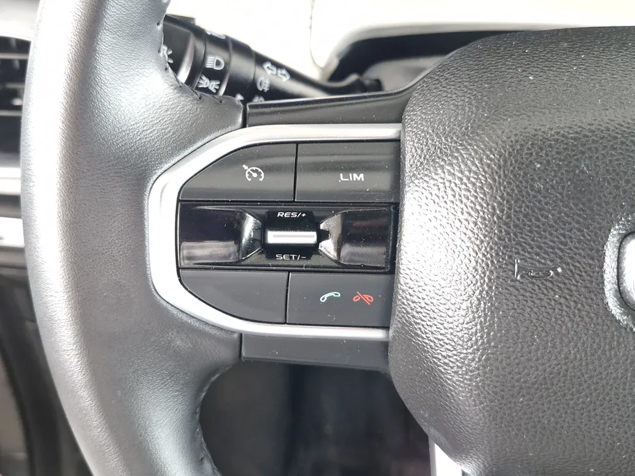 2022 Geely Okavango Comfort