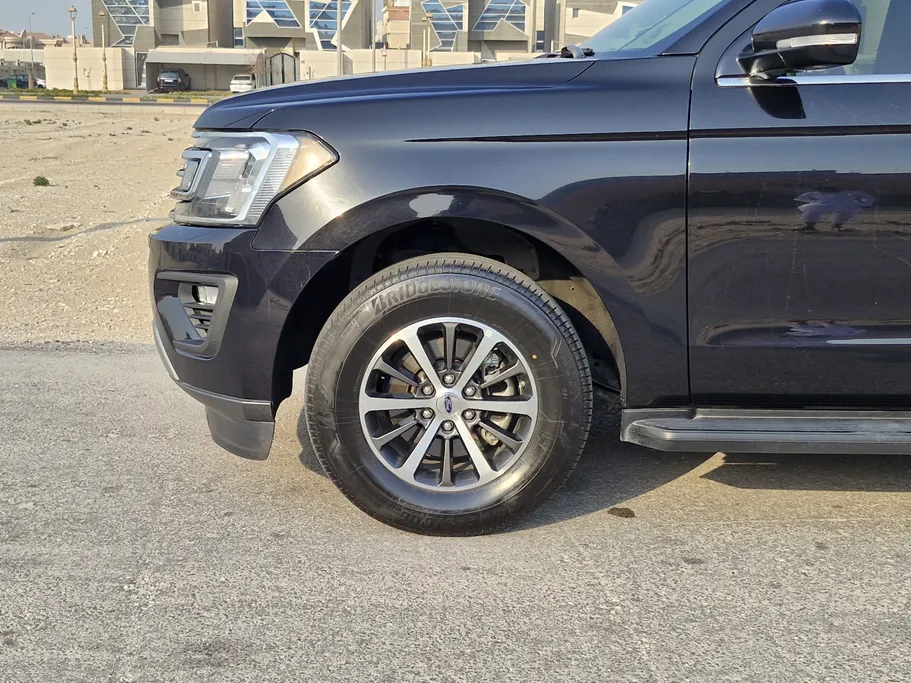 2020 Ford Expedition XLT 