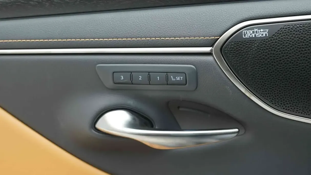 لكزس ES 350 DD 2025 