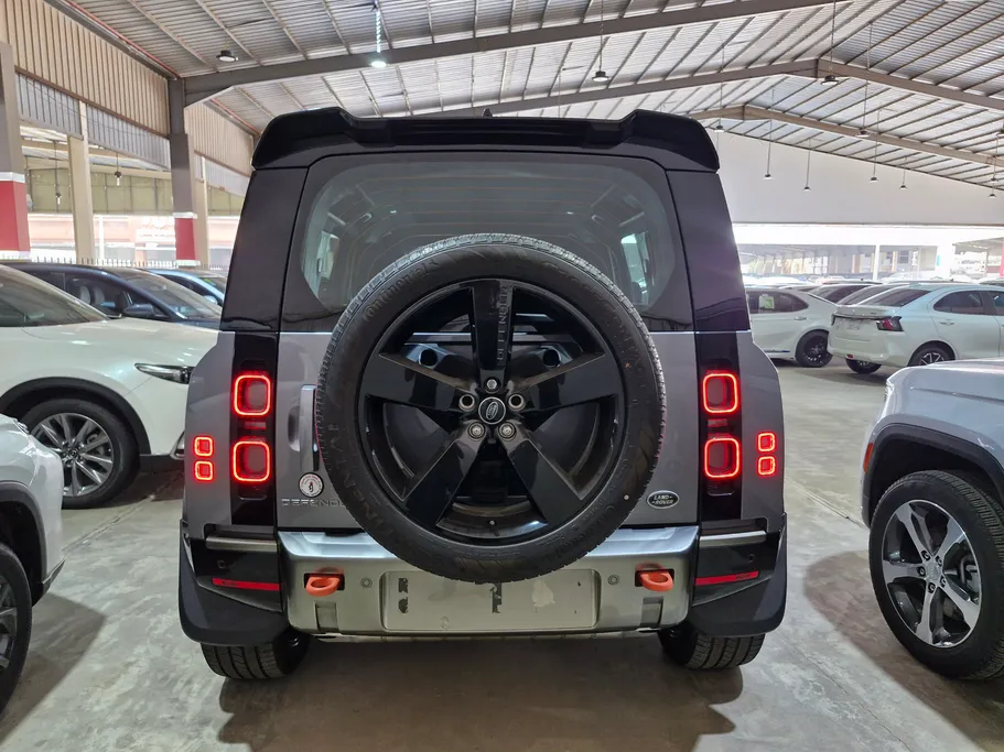 2022 Range Rover Defender 110X 