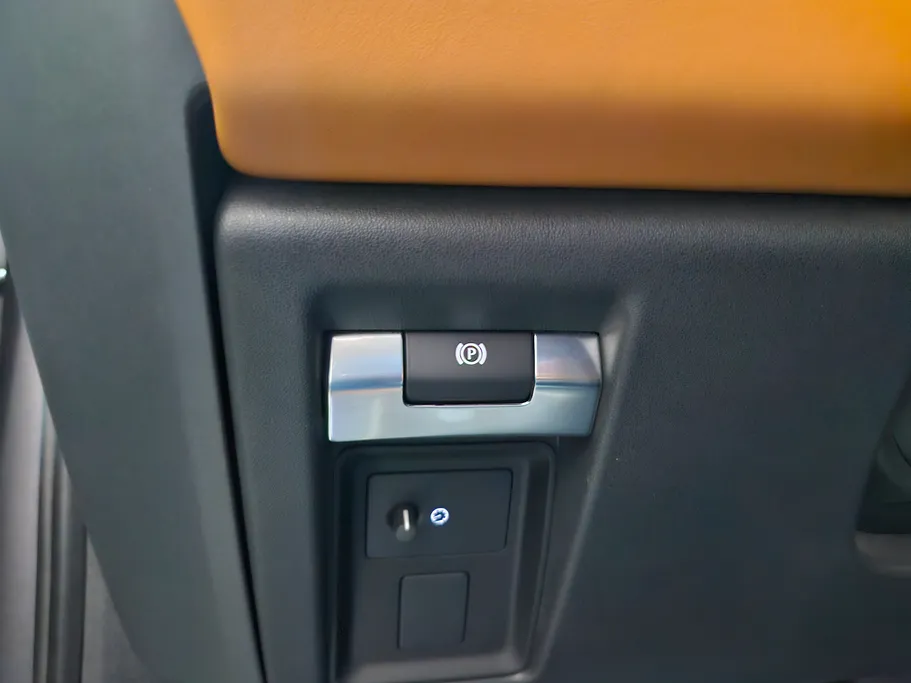 2022 Range Rover Defender 110X 