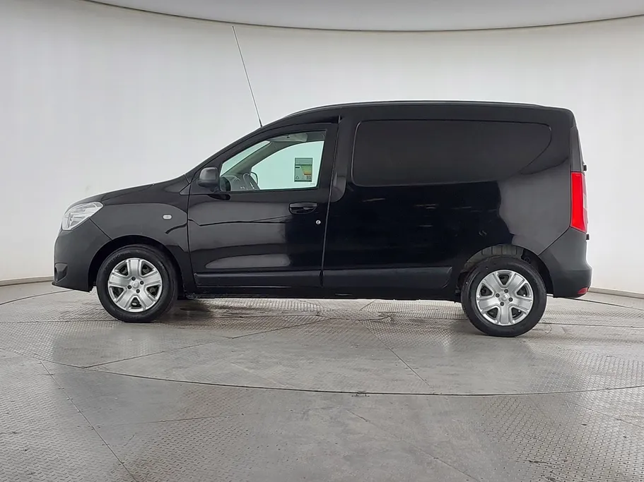 2021 Renault Docker Van بضاعة 