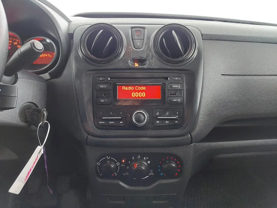 2021 Renault Docker Van بضاعة 