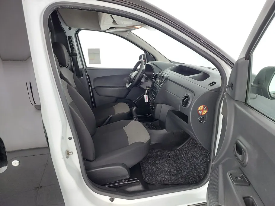 2021 Renault Docker Van بضاعة 
