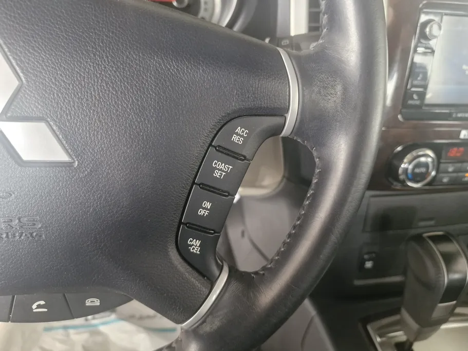 ميتسوبيشي باجيرو GLS 5Doors 2021 