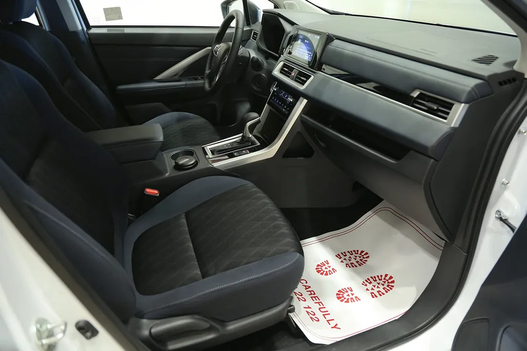2025 Mitsubishi Xpander Cross  