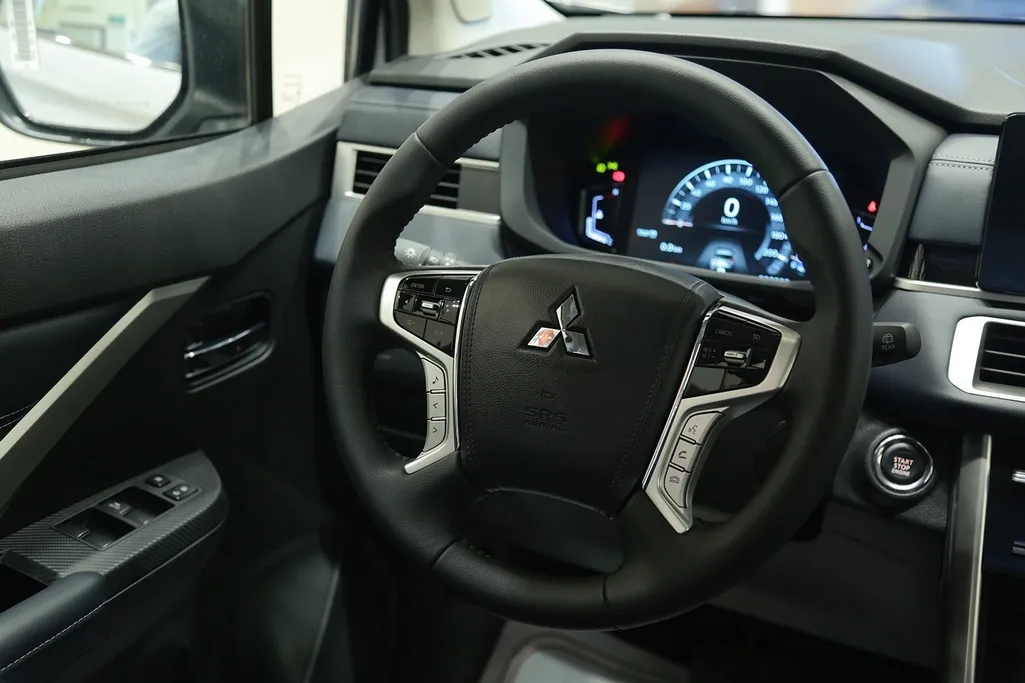 2025 Mitsubishi Xpander Cross  