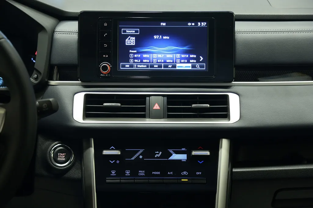 2025 Mitsubishi Xpander Cross  