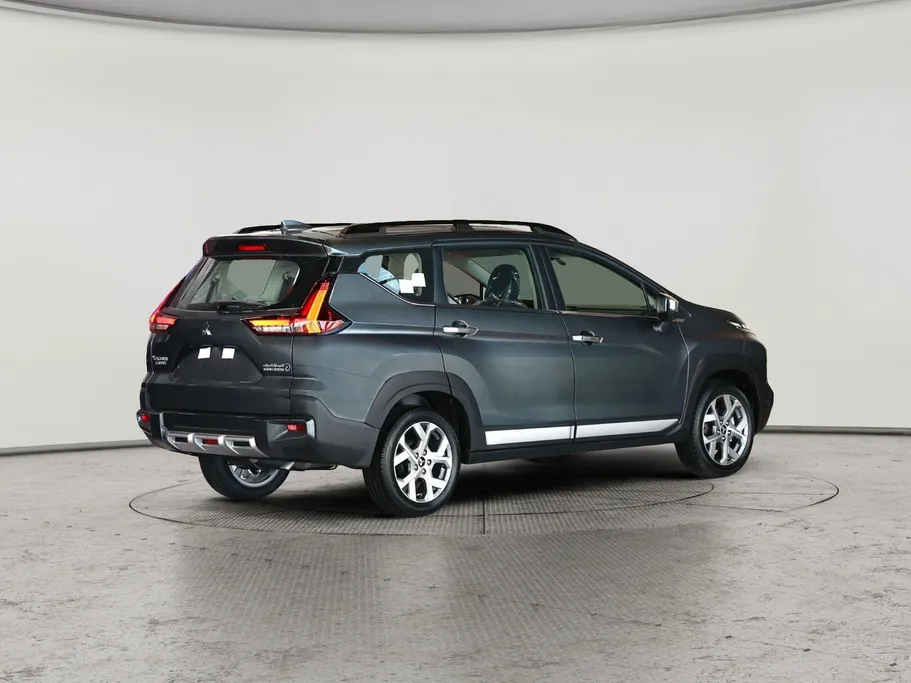 2025 Mitsubishi Xpander Cross  