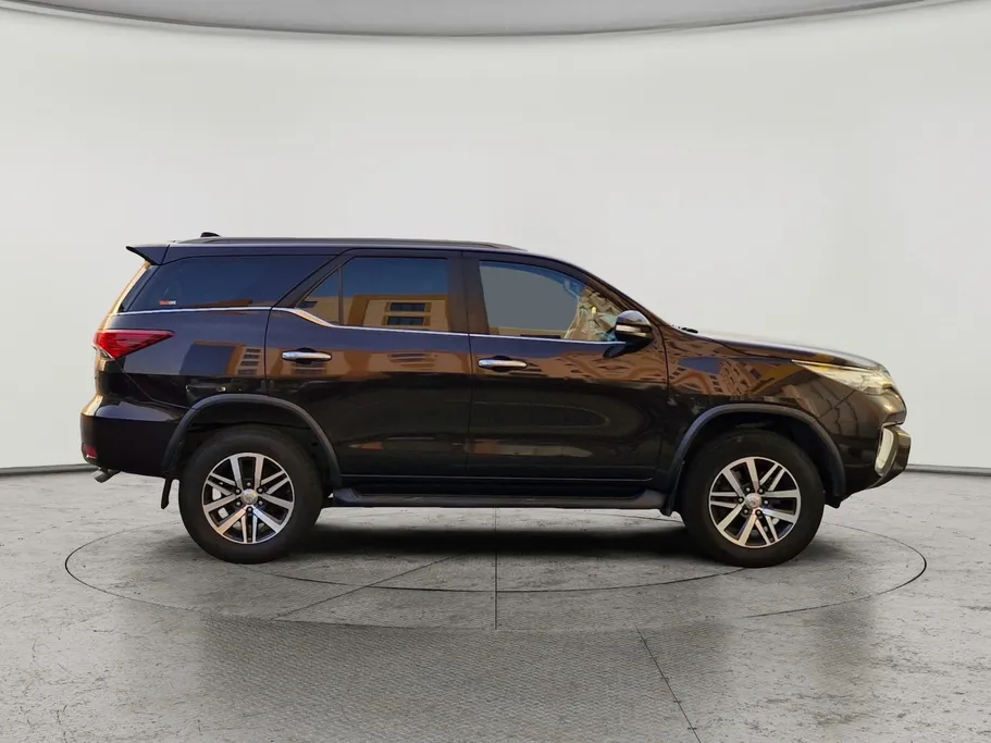 2017 Toyota Fortuner SR5 