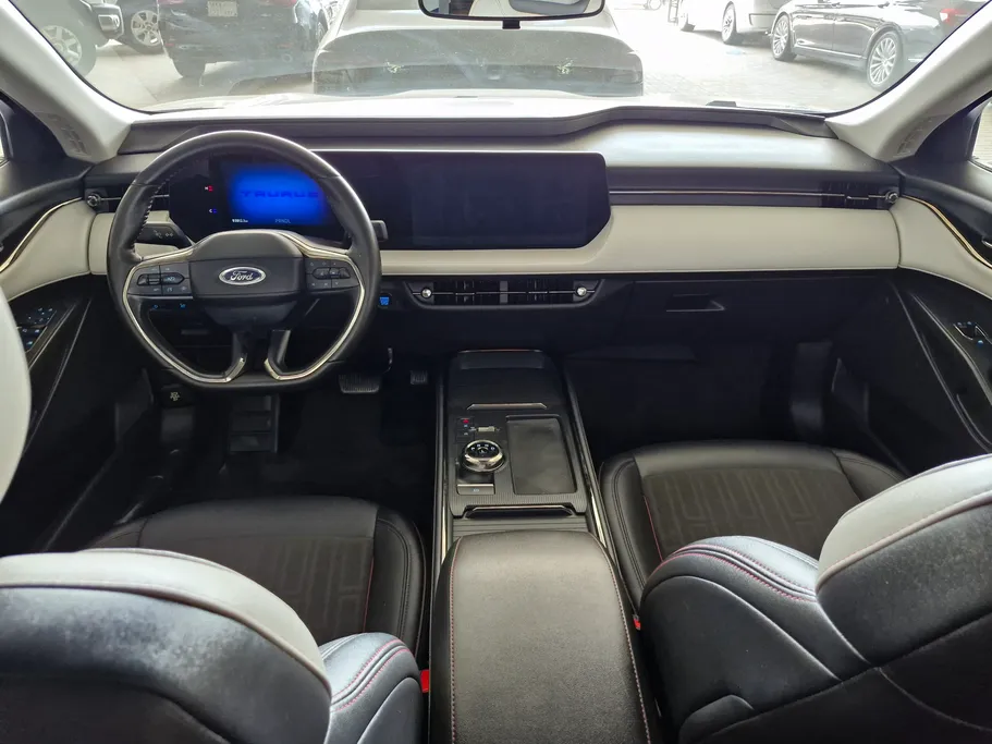 2023 Ford Taurus Trend 