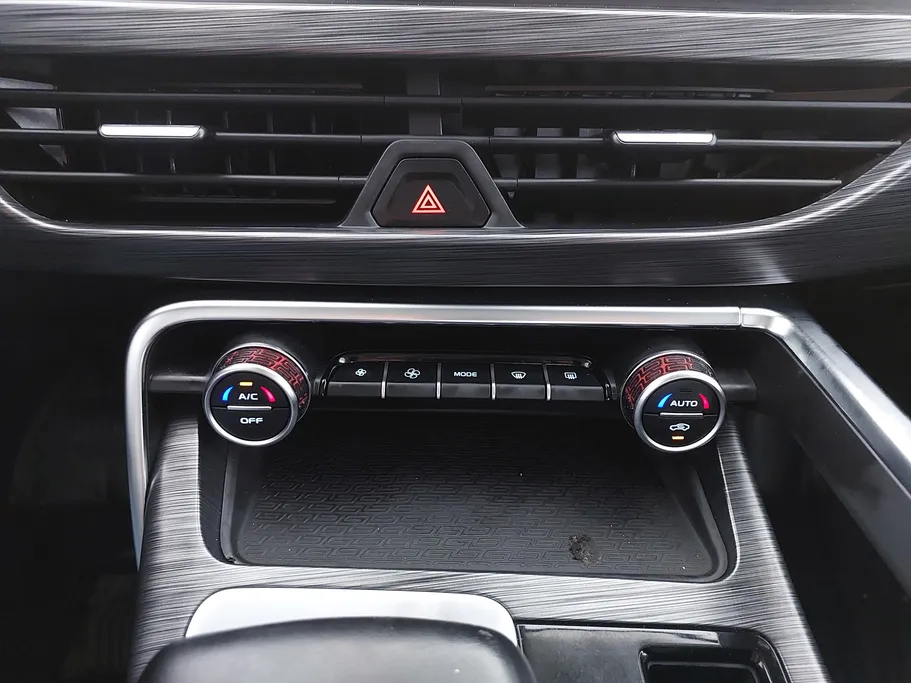2022 Geely TUGELLA Luxury GL 