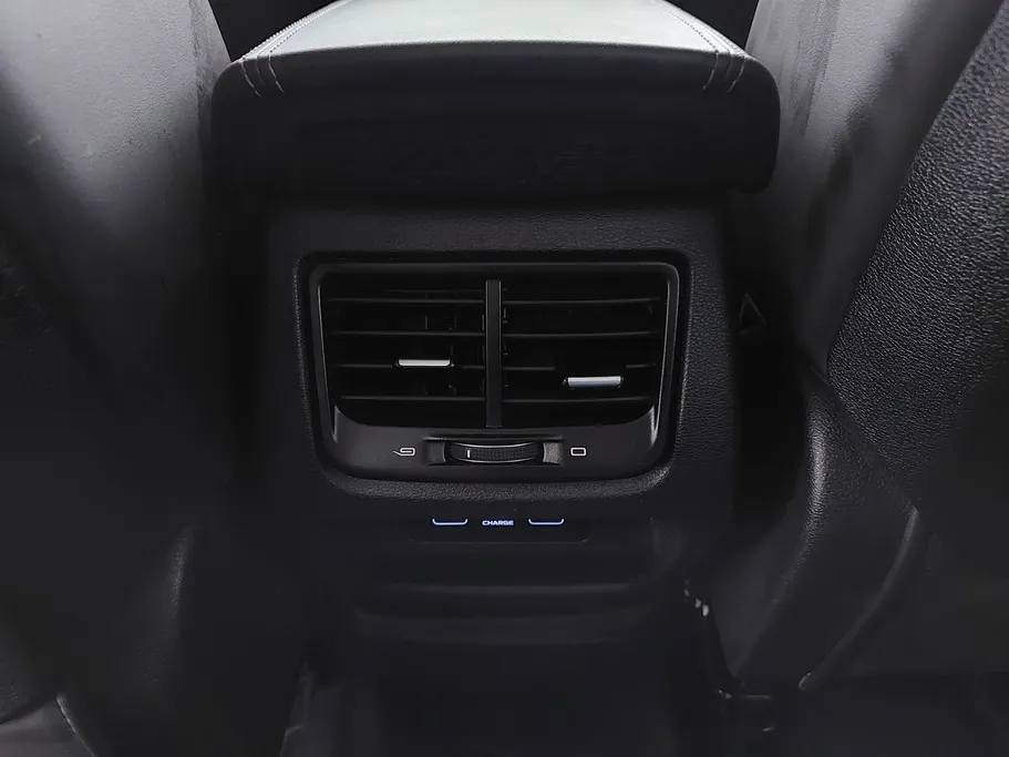 2022 Geely TUGELLA Luxury GL 