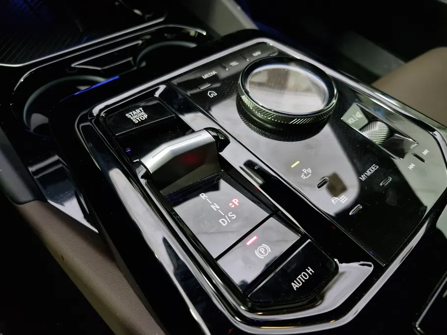 2024 BMW 5 Series 520i 