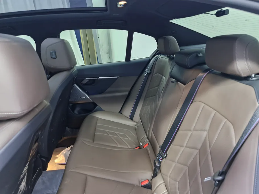 2024 BMW 5 Series 520i 