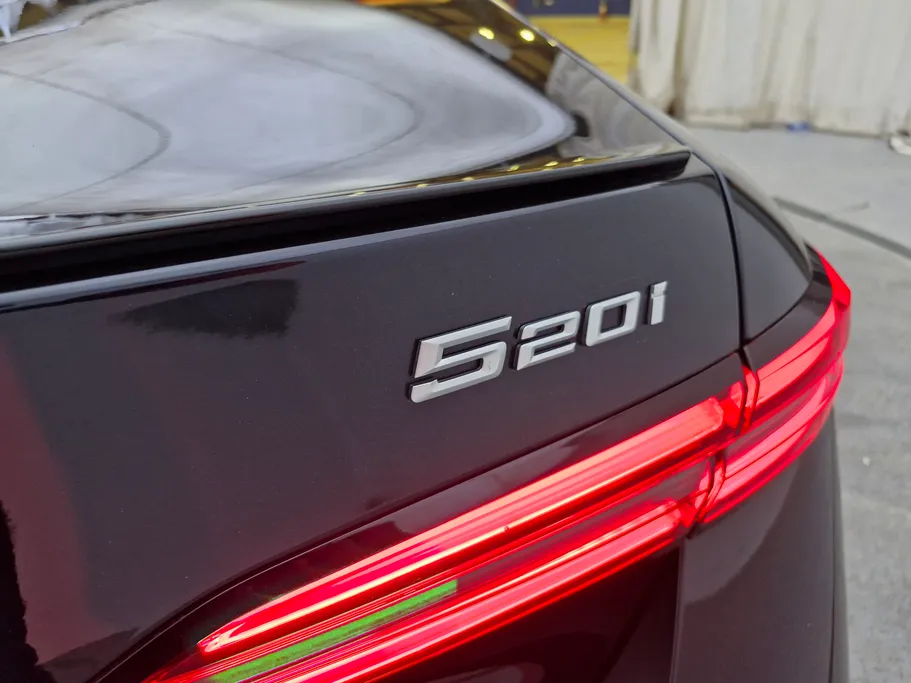 2024 BMW 5 Series 520i 