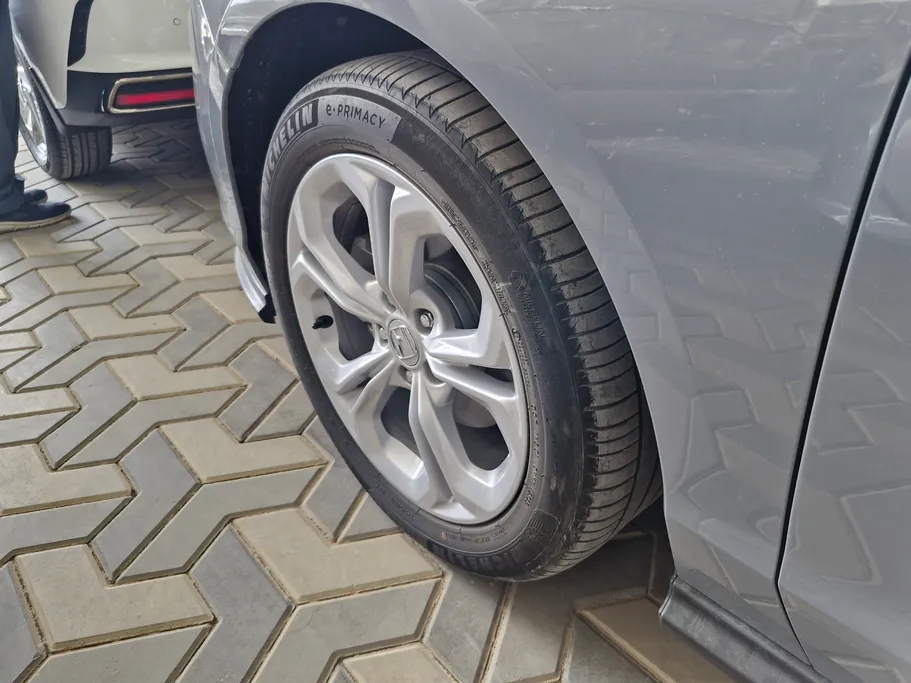 هوندا اكورد LX 2024 