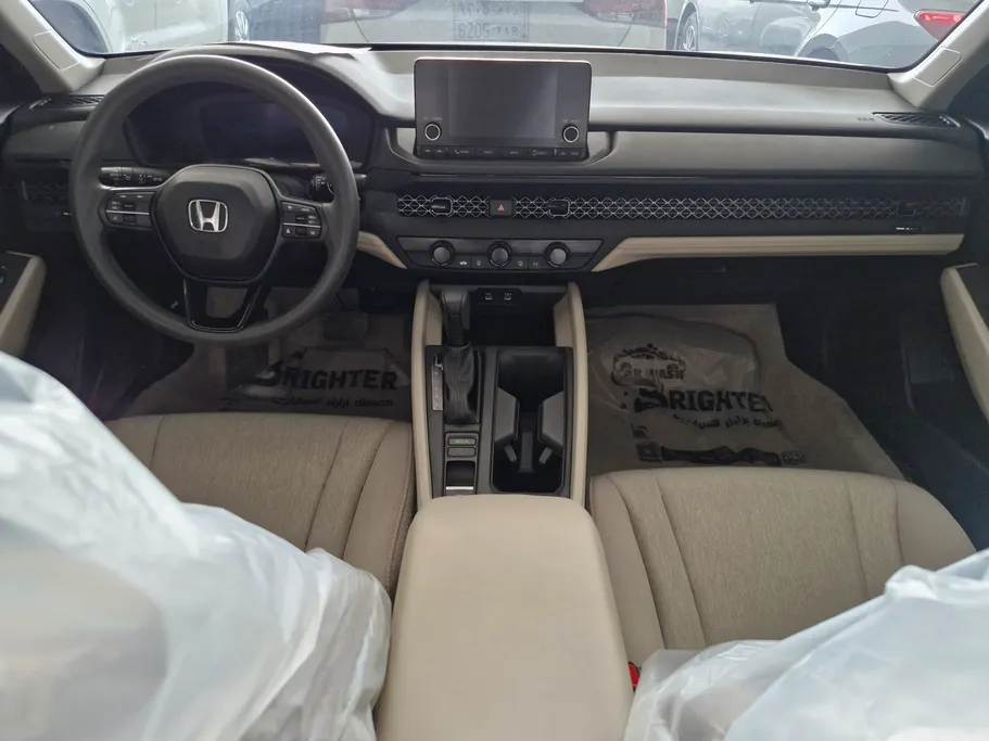 هوندا اكورد LX 2024 