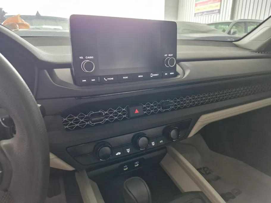 هوندا اكورد LX 2024 