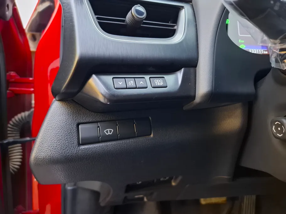 لكزس UX 250H 2021 
