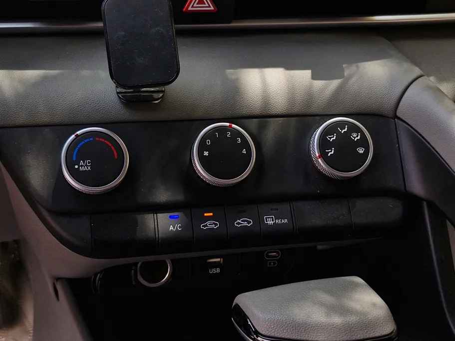 2024 Hyundai Elantra Fleet 