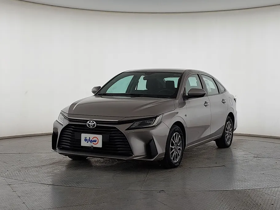 2023 Toyota Yaris  Y 
