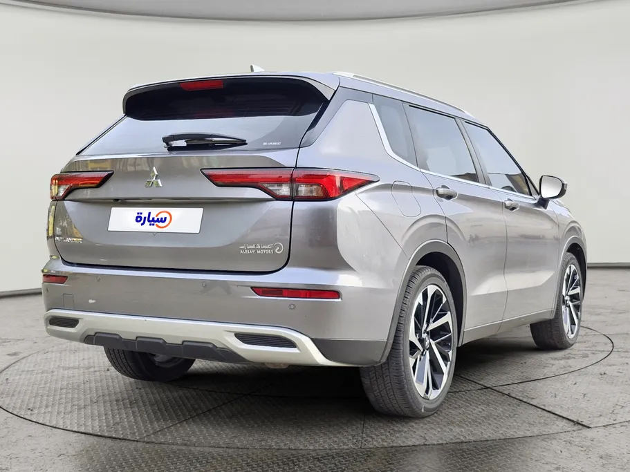 2023 Mitsubishi Outlander GLX 