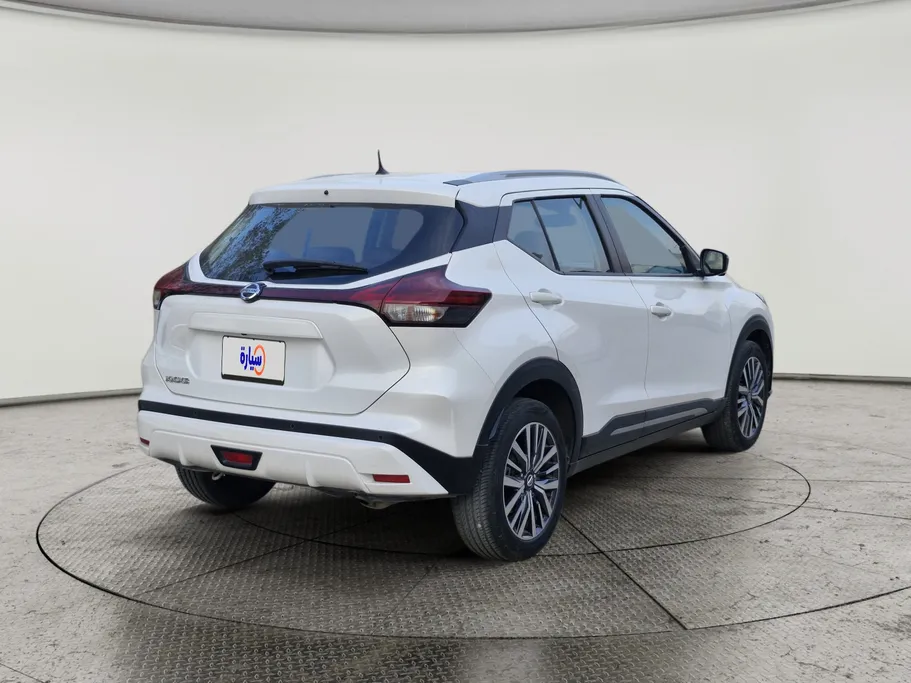 2022 Nissan Kicks SV 