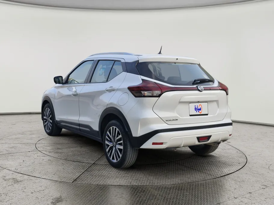 2022 Nissan Kicks SV 