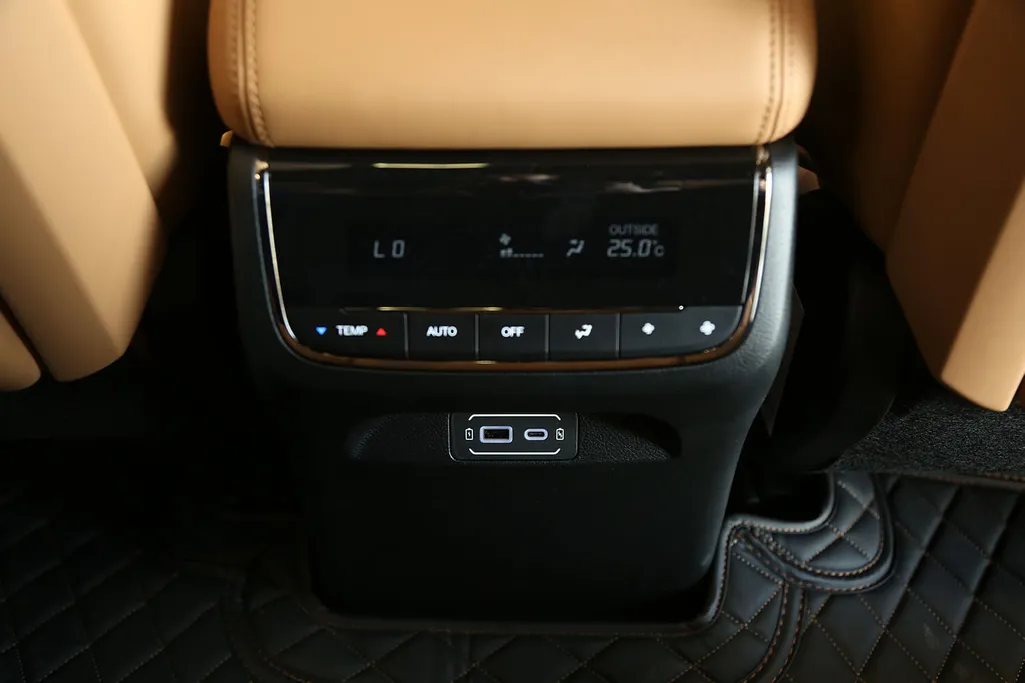 2026 GAC GS8 GX 
