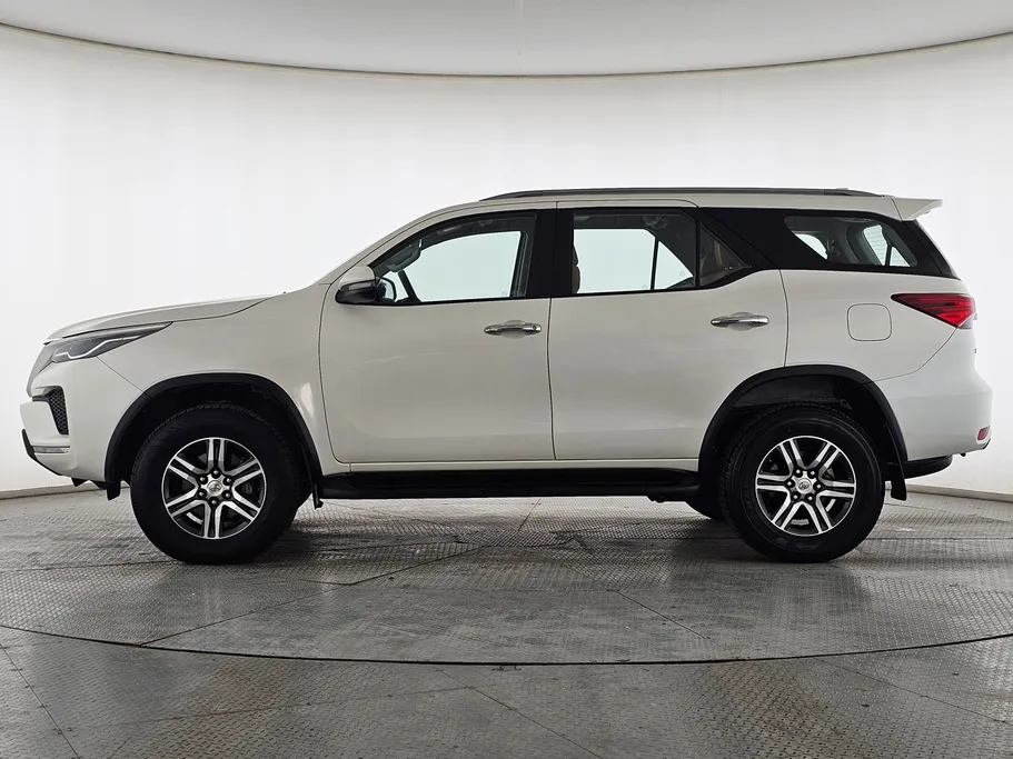 2021 Toyota Fortuner GX2 4x4 