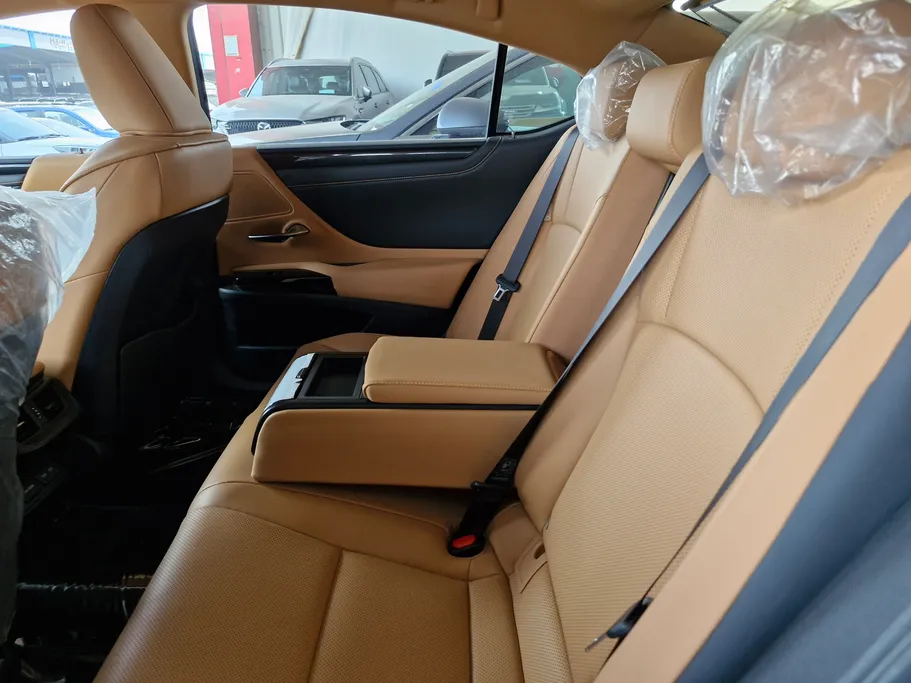 لكزس ES 250 AA Elegant 2023 
