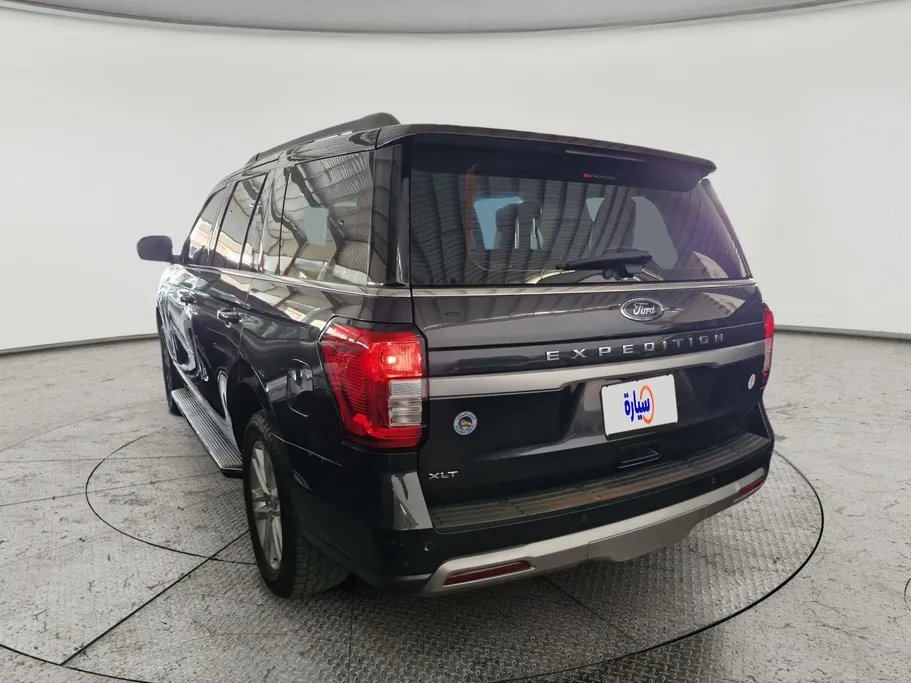 2022 Ford Expedition XLT 