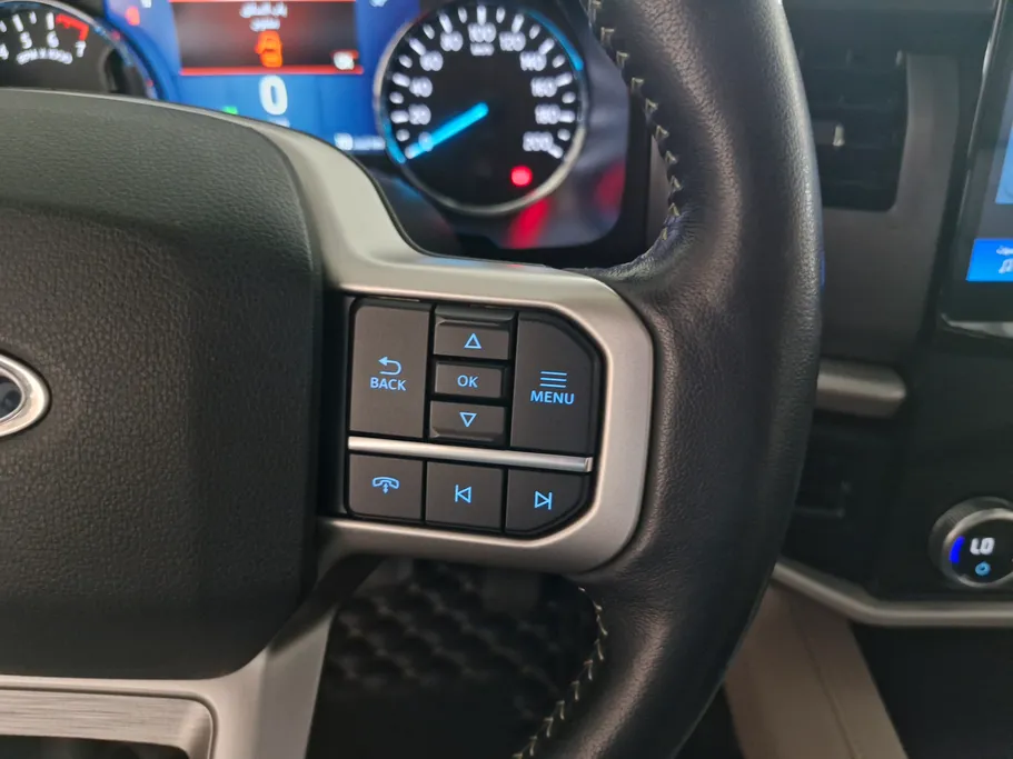 2022 Ford Expedition XLT 
