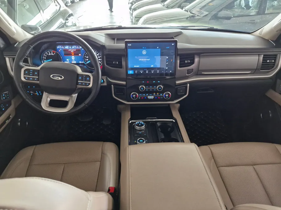 2022 Ford Expedition XLT 