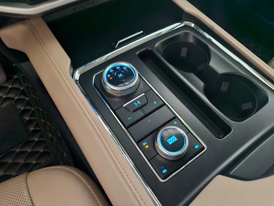 2022 Ford Expedition XLT 