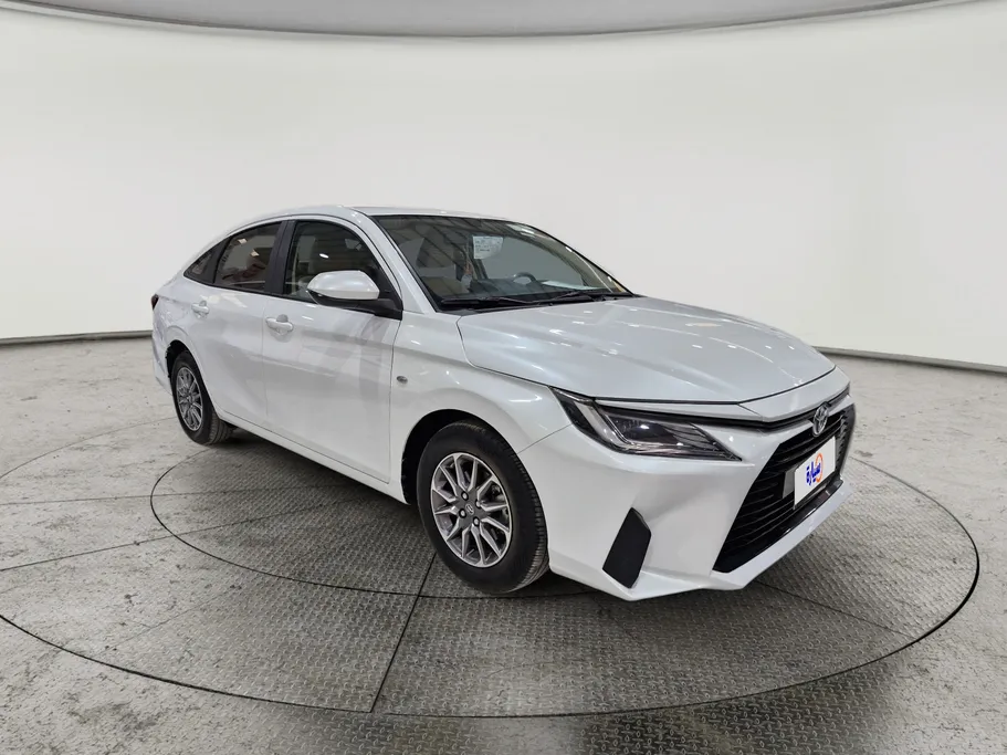2023 Toyota Yaris  Y 