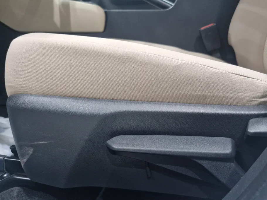 2023 Toyota Yaris  Y 