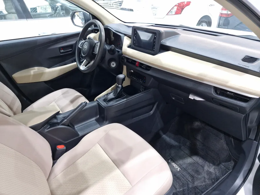 2023 Toyota Yaris  Y 