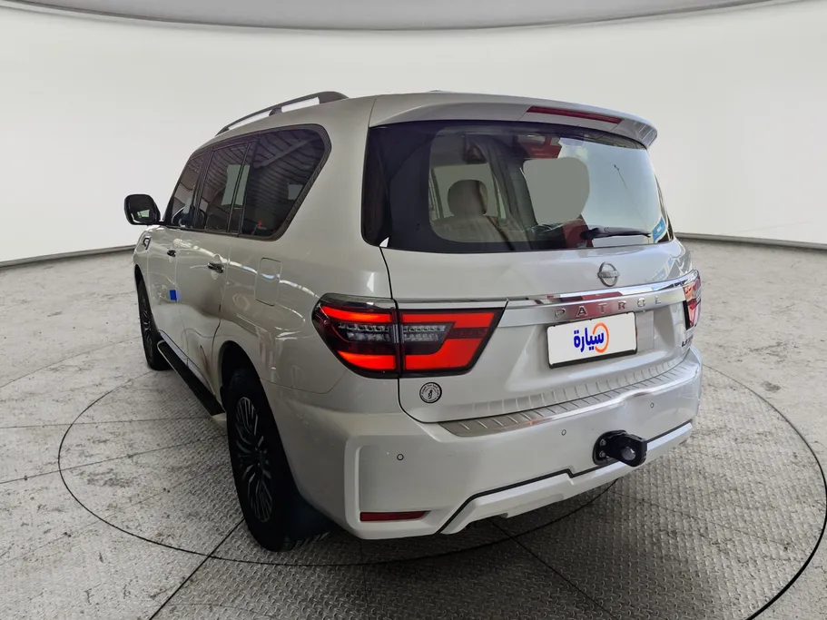 2023 Nissan Patrol Platinum 
