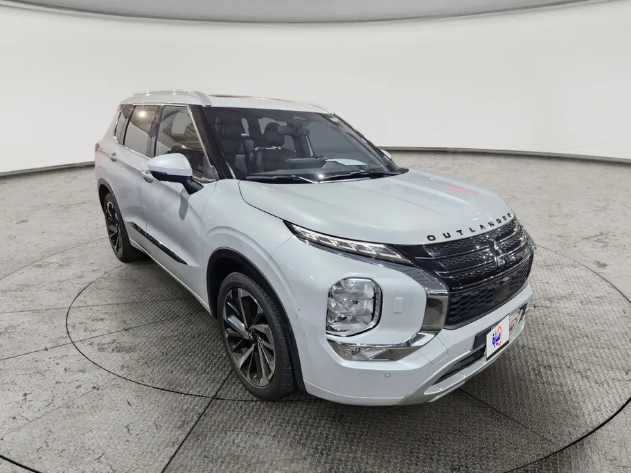 ميتسوبيشي اوتلاندر الشكل الجديد PREMIUM 2024 