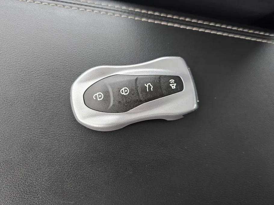 2022 Geely TUGELLA Luxury GL 