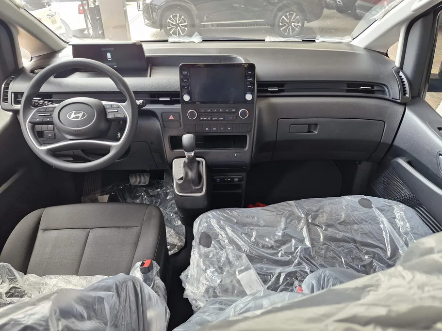 2026 Hyundai Staria Smart 9 ST 