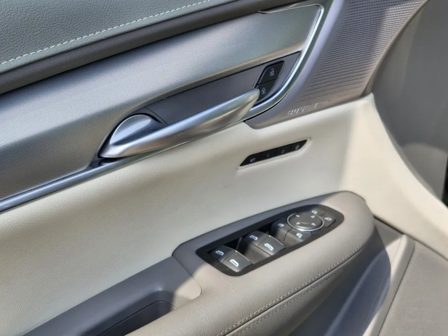 كاديلاك اكس تي 5 Luxury 2023 