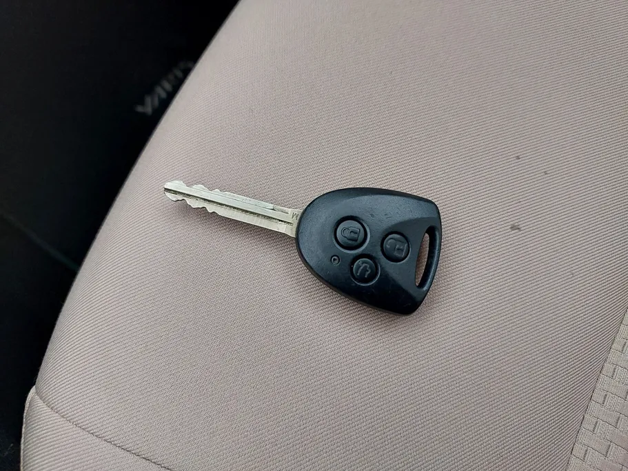 2023 Toyota Yaris  Y 