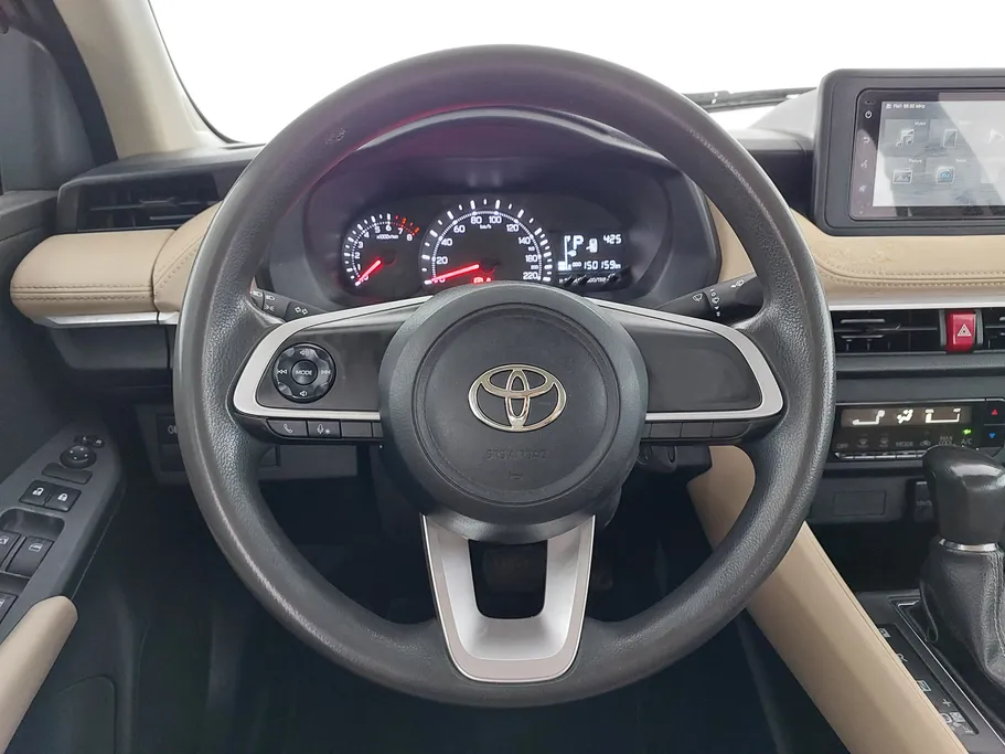 2023 Toyota Yaris  Y 