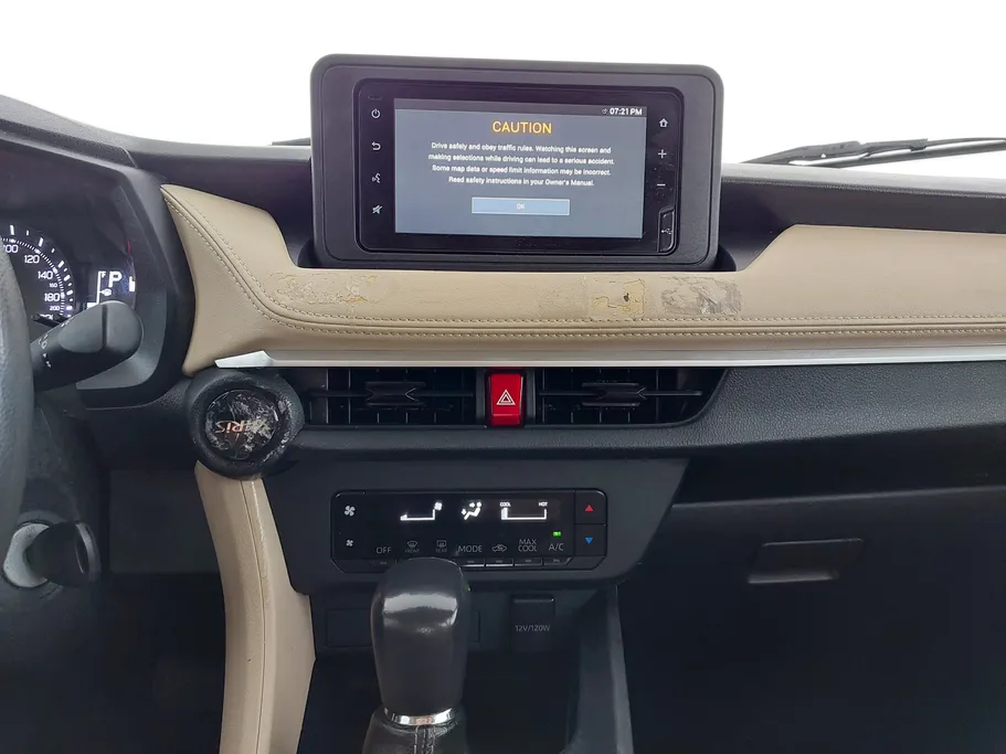 2023 Toyota Yaris  Y 